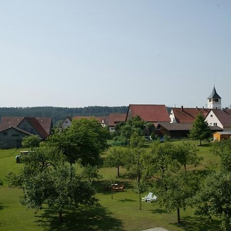 Neubulach Landgasthof Loewen מראה חיצוני תמונה